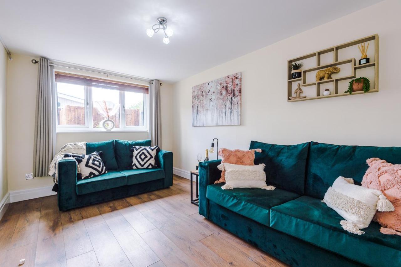 Charming 3-Bed Cottage In Chester, Ideal For Families & Workers, Free Parking - Sleeps 7 Eksteriør bilde