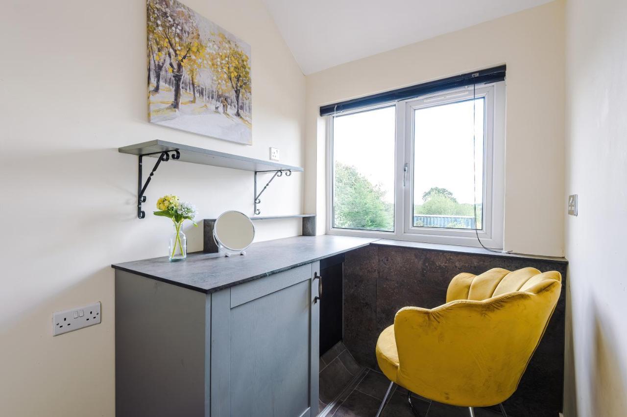 Charming 3-Bed Cottage In Chester, Ideal For Families & Workers, Free Parking - Sleeps 7 Eksteriør bilde
