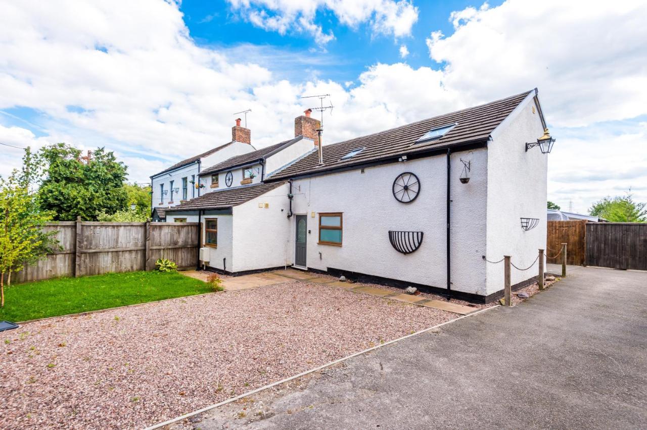 Charming 3-Bed Cottage In Chester, Ideal For Families & Workers, Free Parking - Sleeps 7 Eksteriør bilde