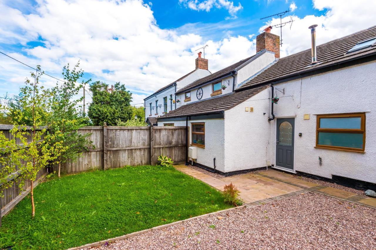 Charming 3-Bed Cottage In Chester, Ideal For Families & Workers, Free Parking - Sleeps 7 Eksteriør bilde