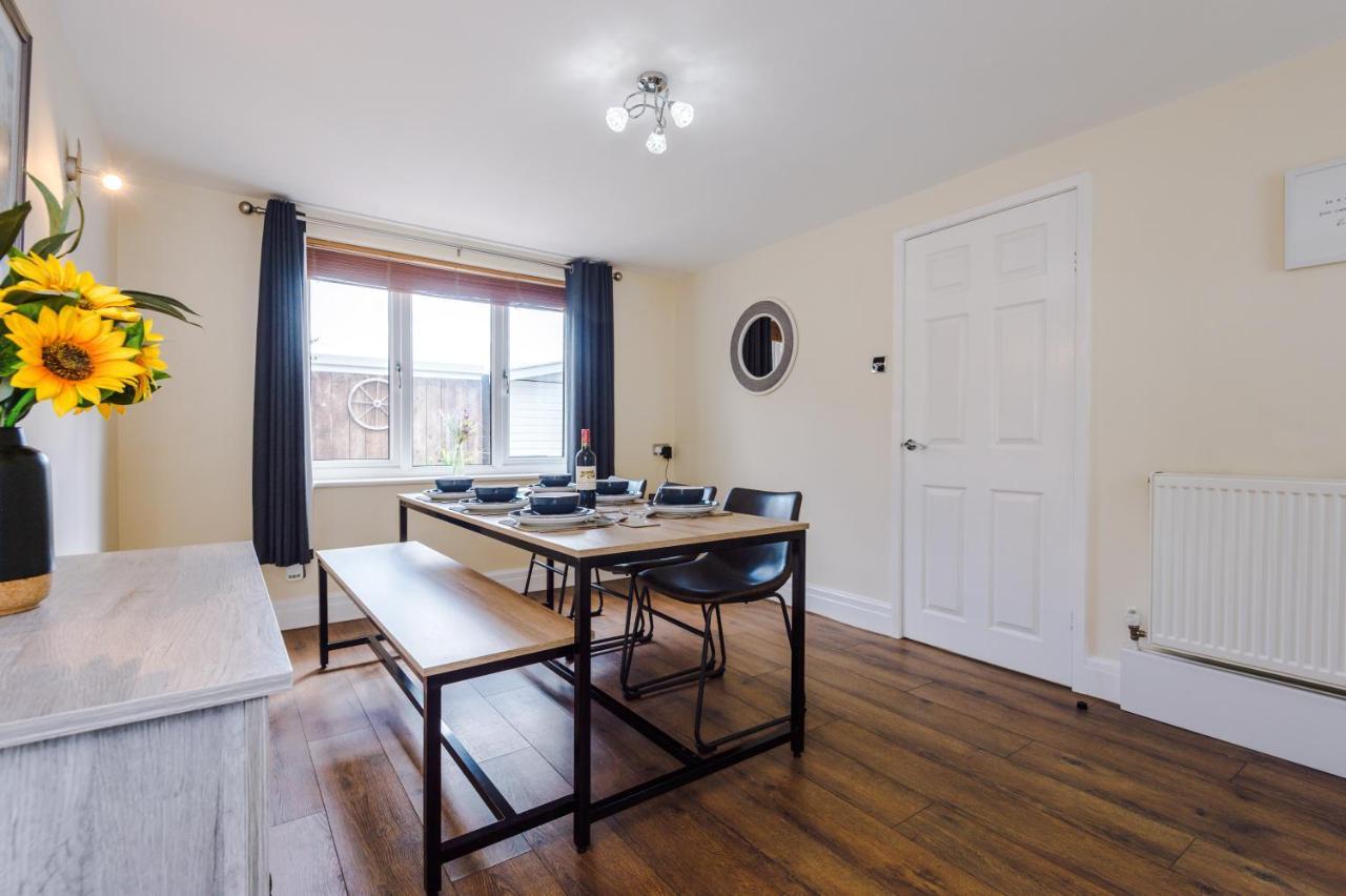 Charming 3-Bed Cottage In Chester, Ideal For Families & Workers, Free Parking - Sleeps 7 Eksteriør bilde
