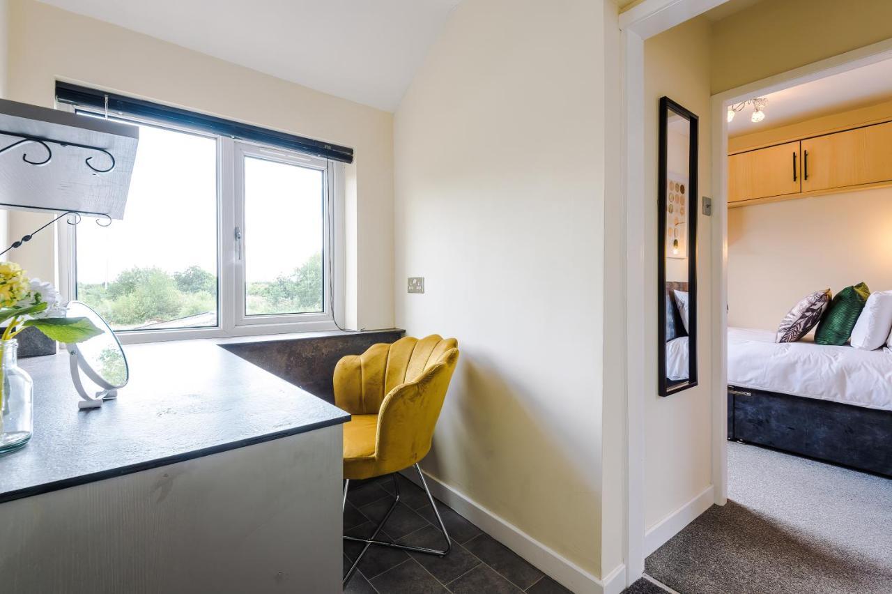 Charming 3-Bed Cottage In Chester, Ideal For Families & Workers, Free Parking - Sleeps 7 Eksteriør bilde
