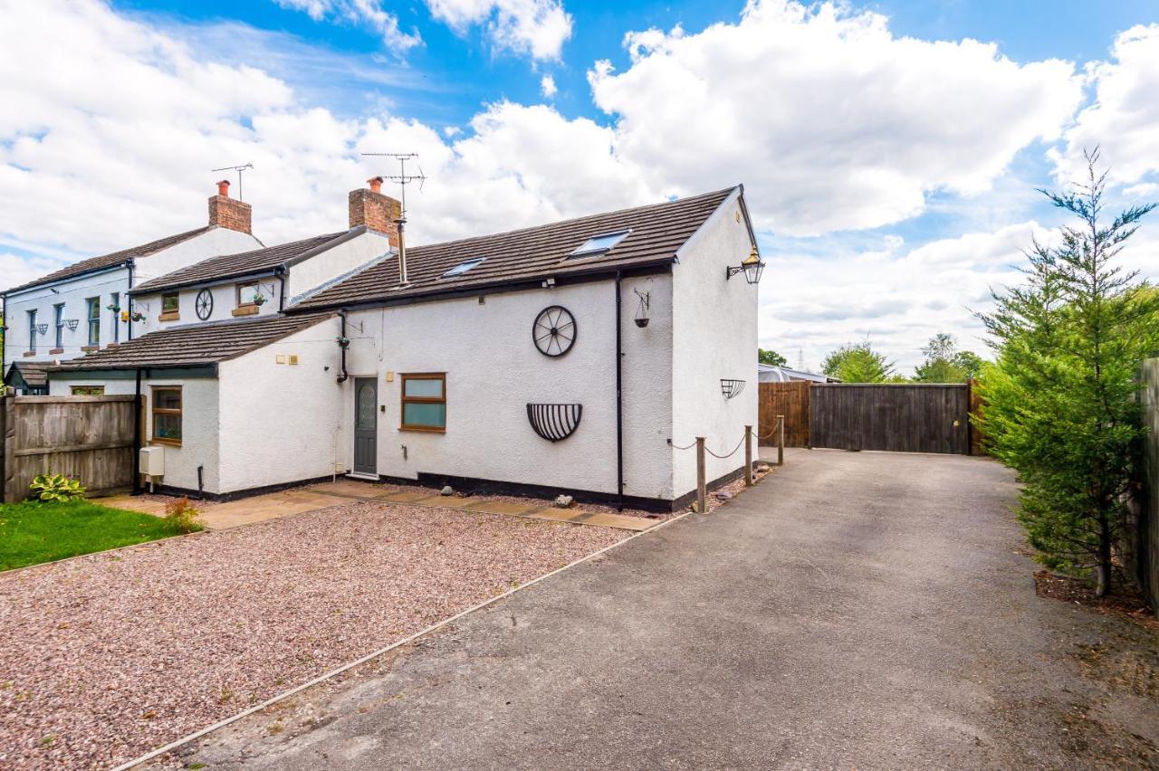 Charming 3-Bed Cottage In Chester, Ideal For Families & Workers, Free Parking - Sleeps 7 Eksteriør bilde