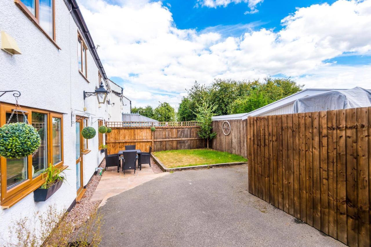 Charming 3-Bed Cottage In Chester, Ideal For Families & Workers, Free Parking - Sleeps 7 Eksteriør bilde